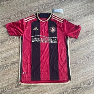 NWT Adidas ATL Atlanta United Red, Black Striped Soccer Jersey, Gold Accents SM